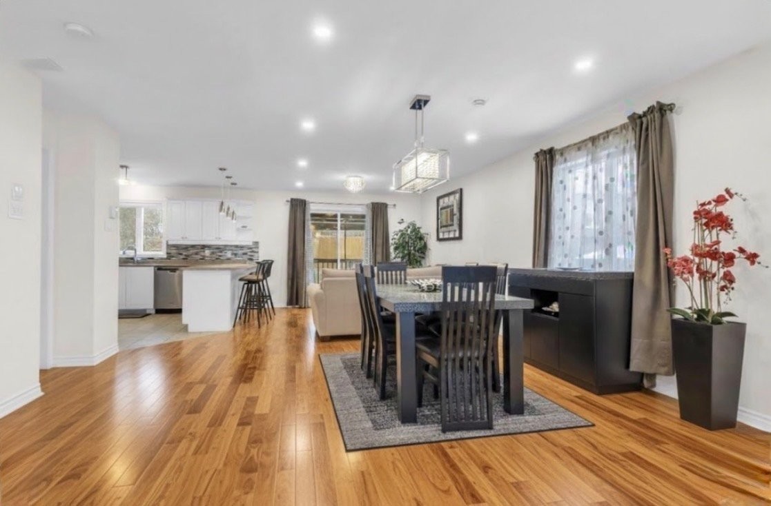 









12809


Rue Brook

,
Montréal (Pierrefonds-Roxboro),




QC
H8Z1C1

