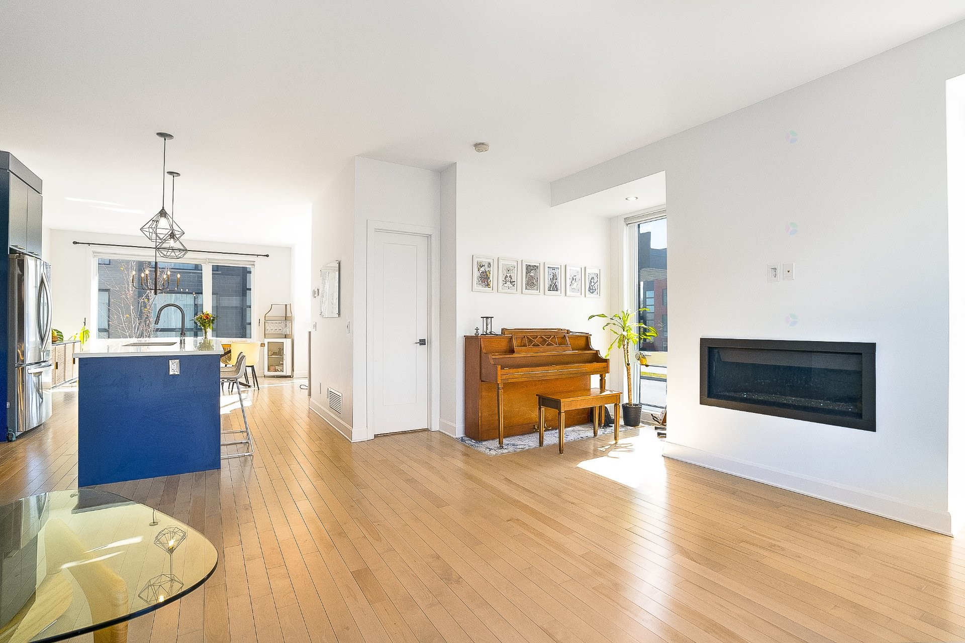 









24


Av. des Chênes

,
Candiac,




QC
J5R0V6

