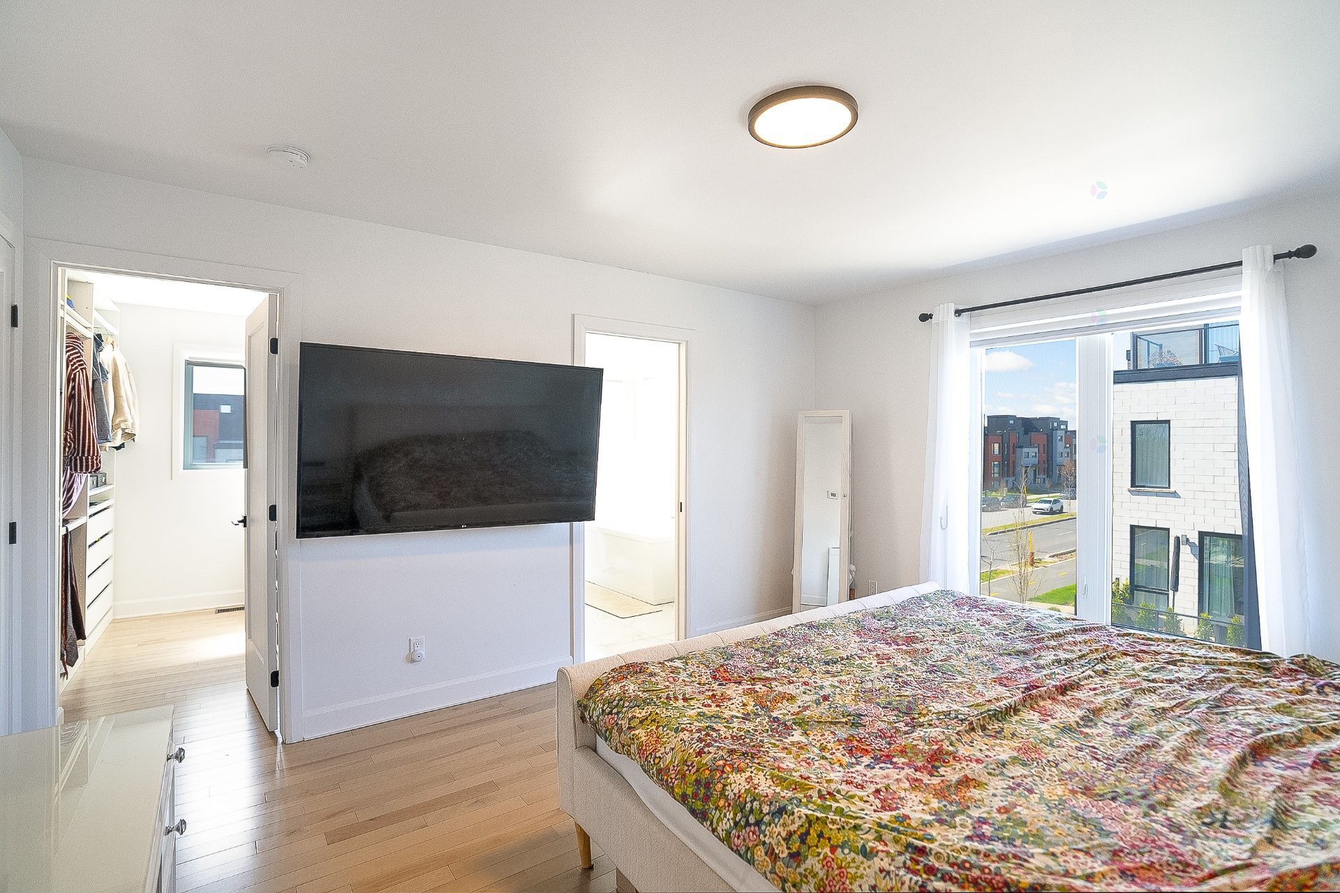 









24


Av. des Chênes

,
Candiac,




QC
J5R0V6

