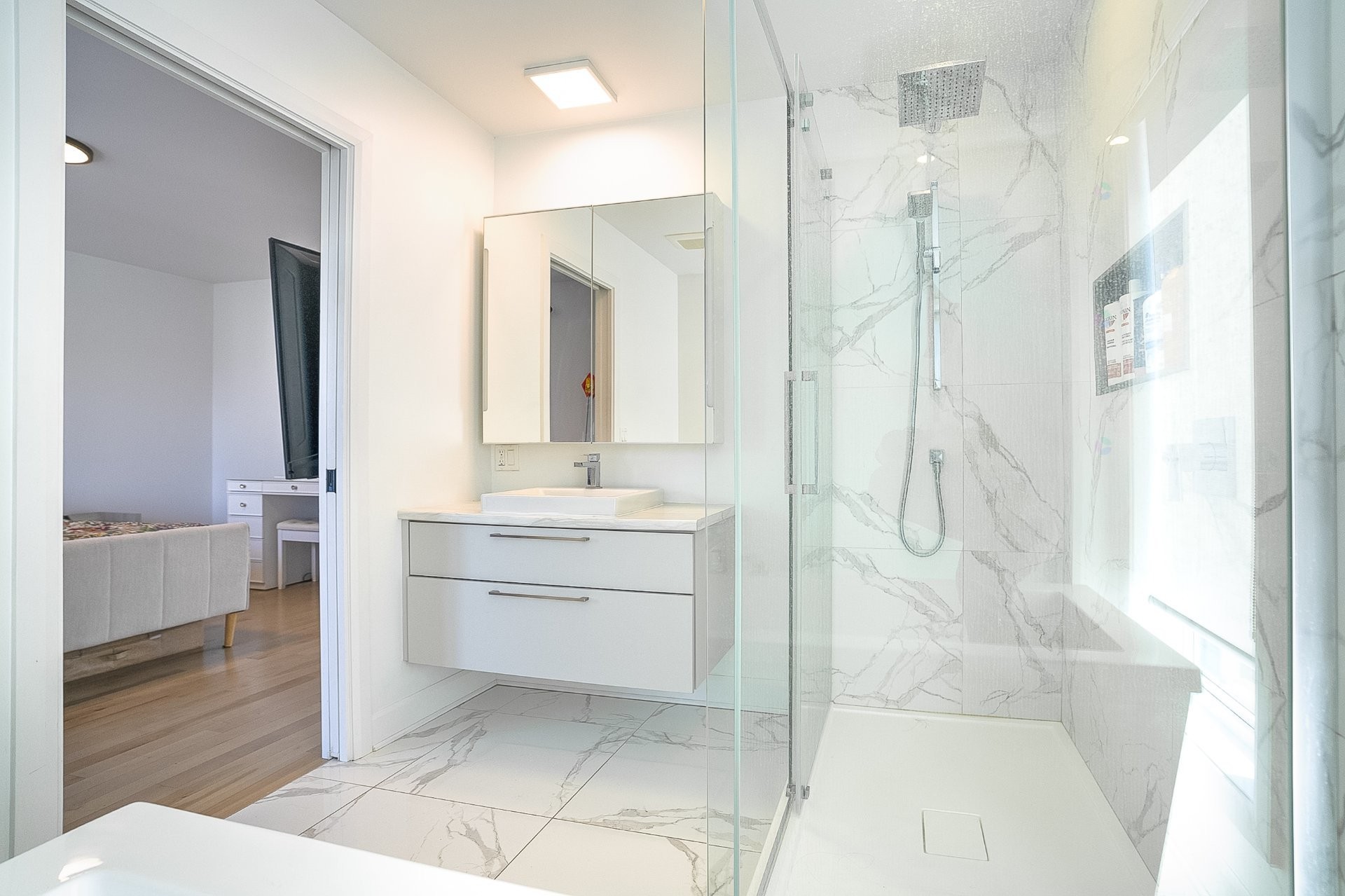 









24


Av. des Chênes

,
Candiac,




QC
J5R0V6

