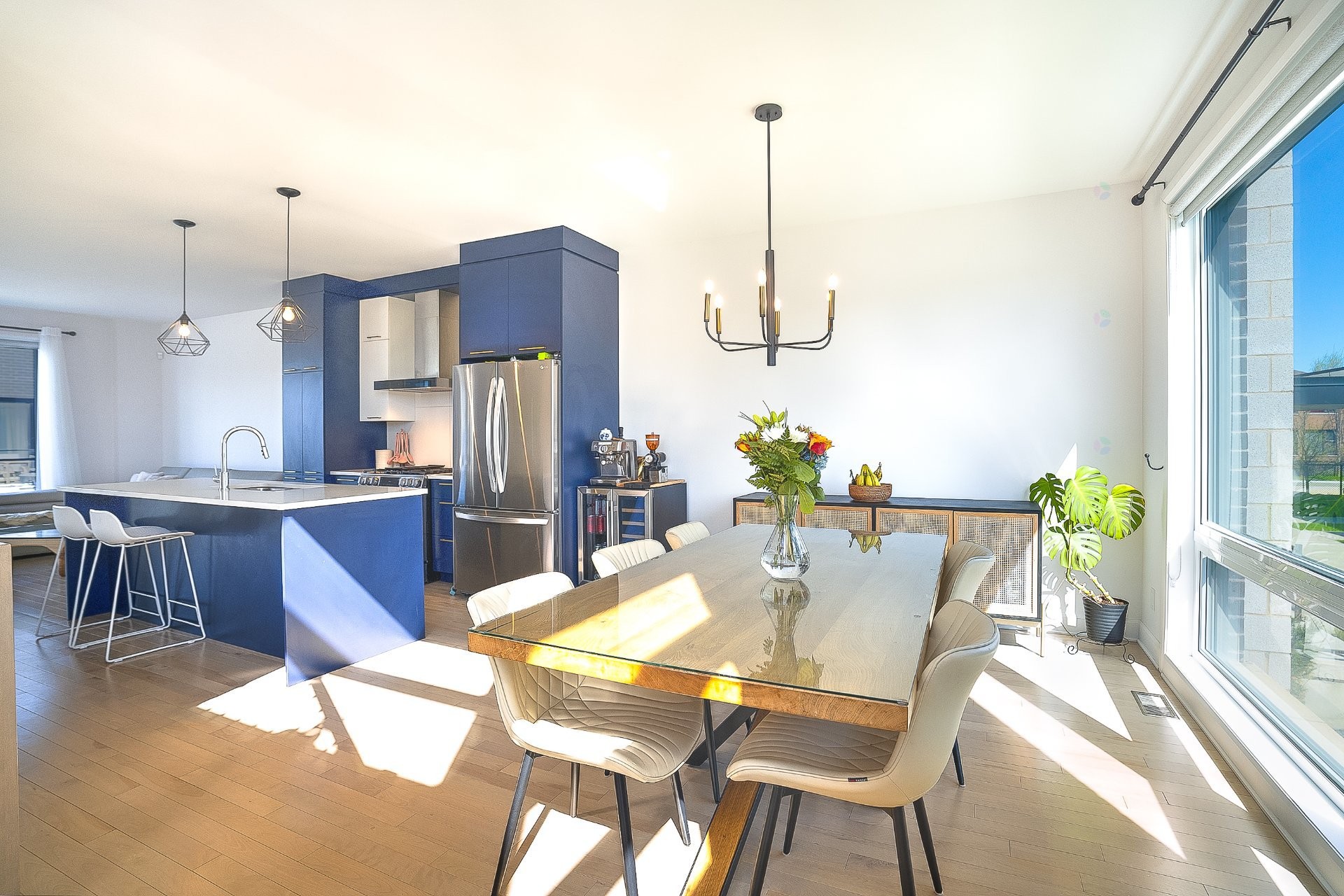 









24


Av. des Chênes

,
Candiac,




QC
J5R0V6

