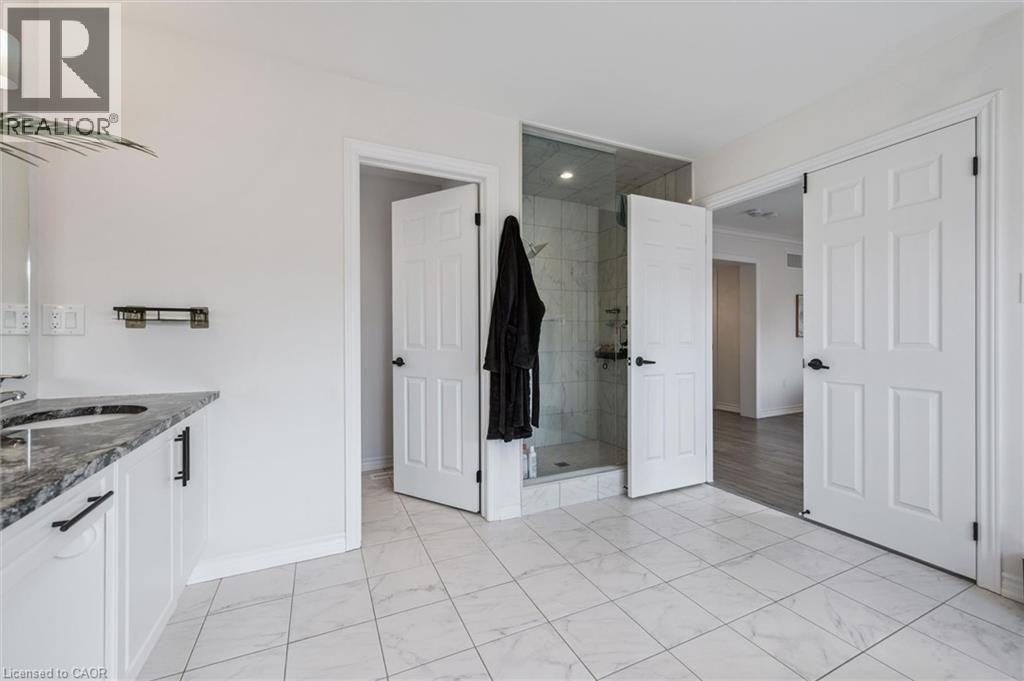 












145 HARPIN Way E

,
Centre Wellington,




Ontario
N1M2W3

