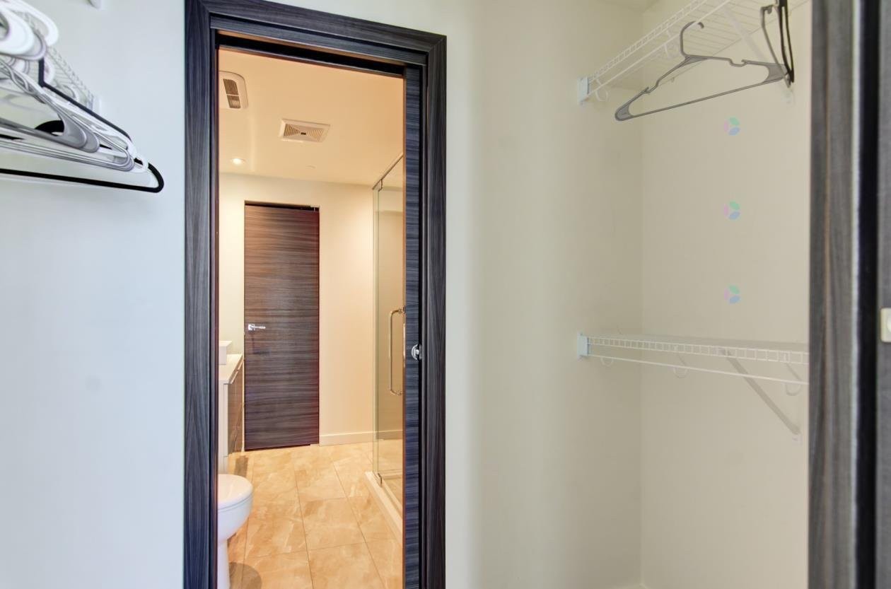 









1450


Boul. René-Lévesque O.

, 2507,
Montréal (Ville-Marie),




QC
H3G1T6

