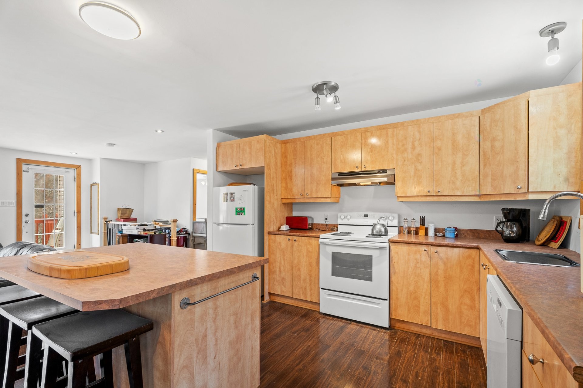 









22


Rue du Joli-Bosquet

,
Sainte-Marguerite-du-Lac-Masson,




QC
J0T1L0

