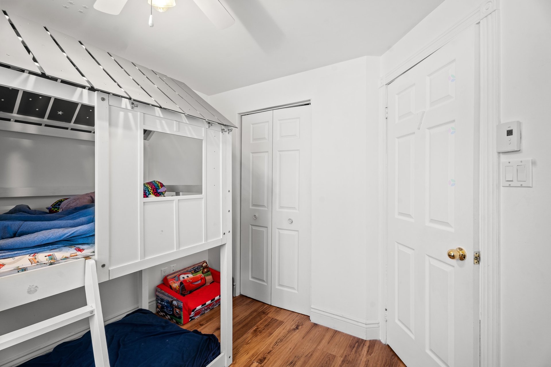 









22


Rue du Joli-Bosquet

,
Sainte-Marguerite-du-Lac-Masson,




QC
J0T1L0

