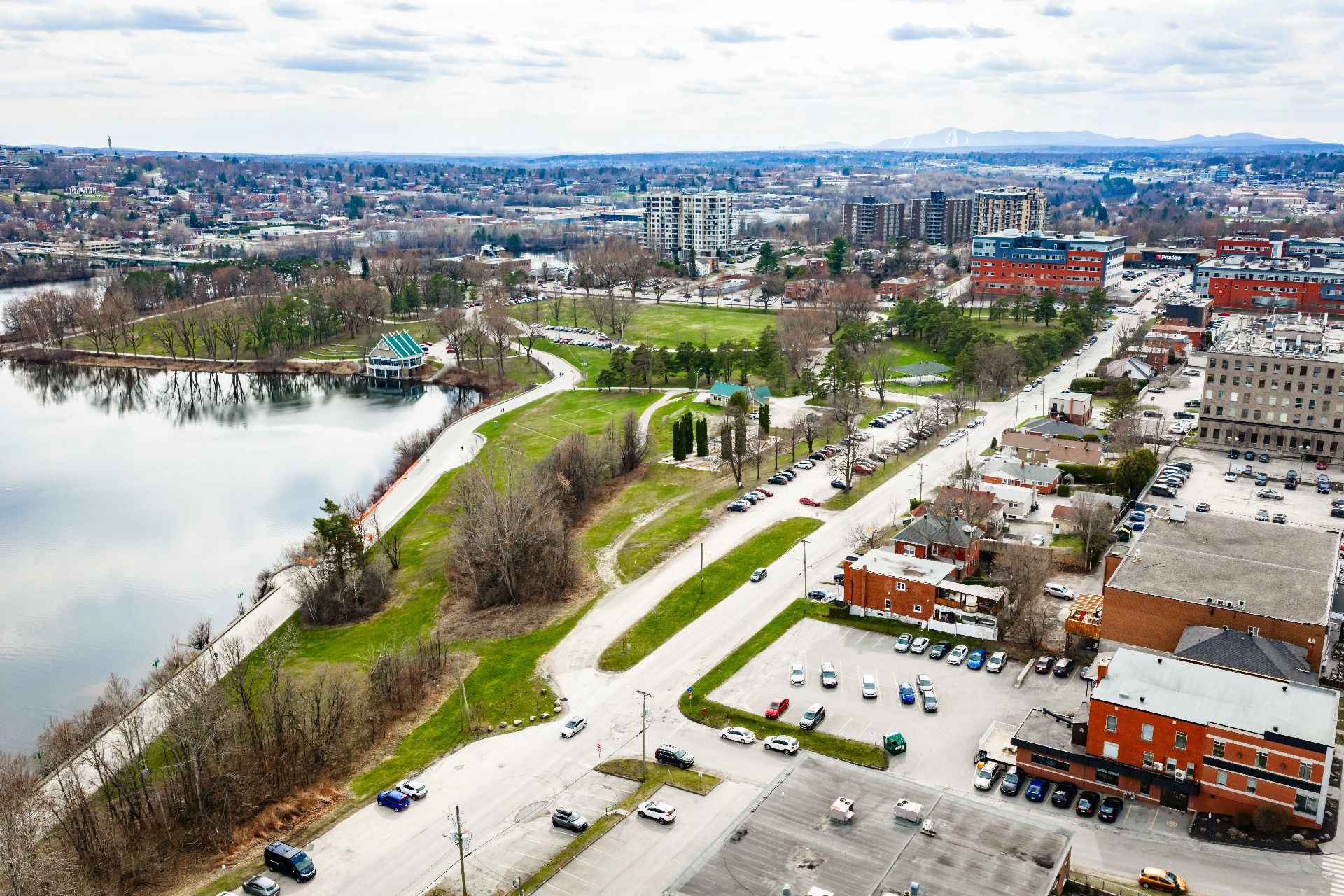 









1575


Rue Marcil

, 3,
Sherbrooke (Les Nations),




QC
J1J2H6

