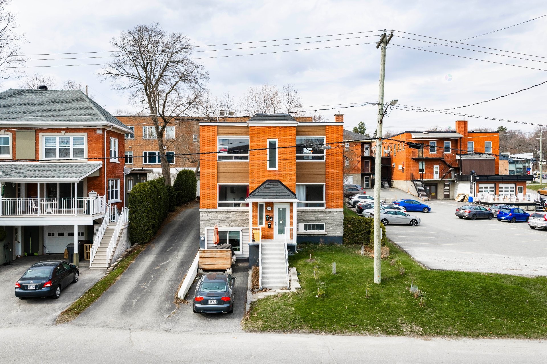 









1575


Rue Marcil

, 3,
Sherbrooke (Les Nations),




QC
J1J2H6

