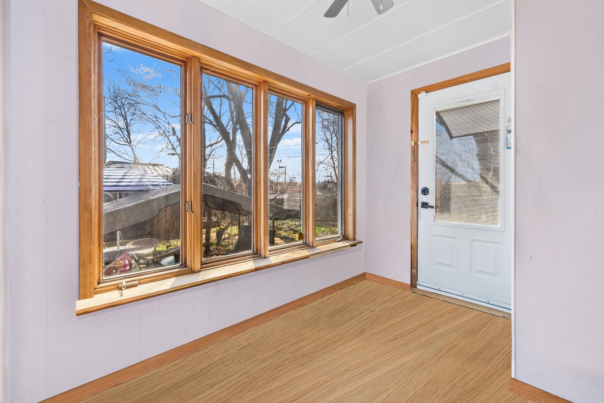 









1520


Rue Verchères

,
Longueuil (Le Vieux-Longueuil),




QC
J4K2Z7

