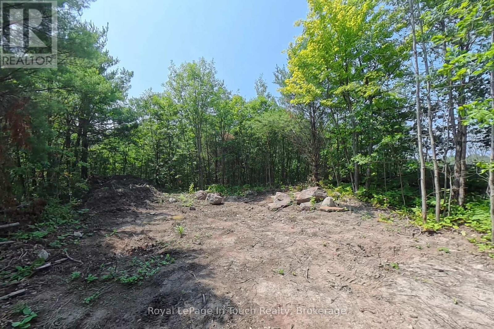 












434 SOUTH BAY ROAD

,
Georgian Bay (Baxter),




Ontario
L0K1S0

