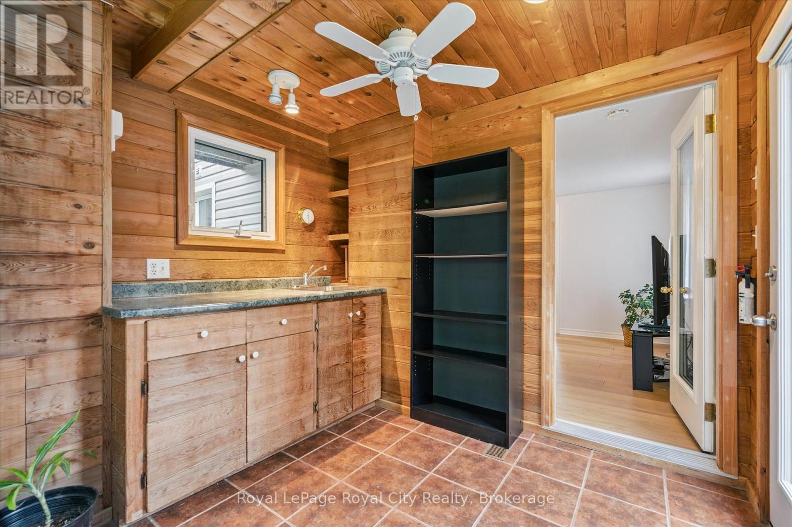 












6548 BEATTY LINE N

,
Centre Wellington (Fergus),




Ontario
N1M2W3

