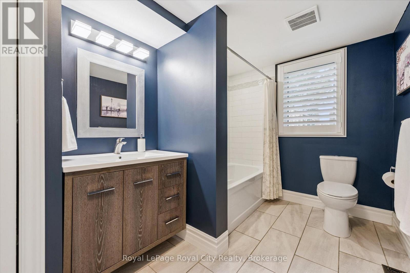 












6548 BEATTY LINE N

,
Centre Wellington (Fergus),




Ontario
N1M2W3

