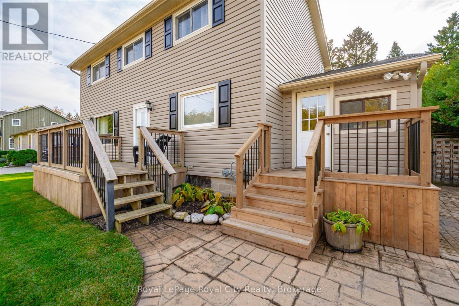 












6548 BEATTY LINE N

,
Centre Wellington (Fergus),




Ontario
N1M2W3

