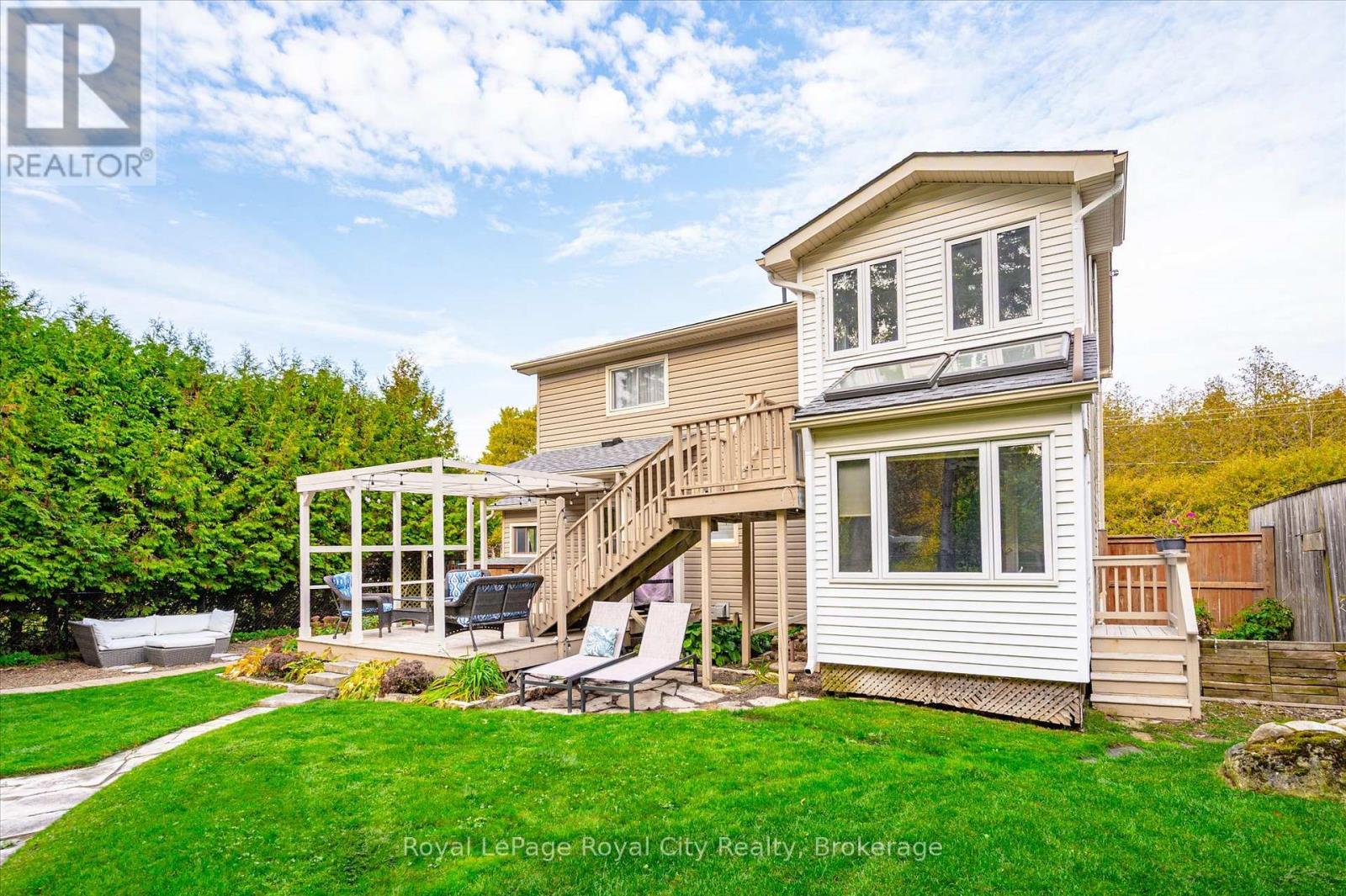 












6548 BEATTY LINE N

,
Centre Wellington (Fergus),




Ontario
N1M2W3

