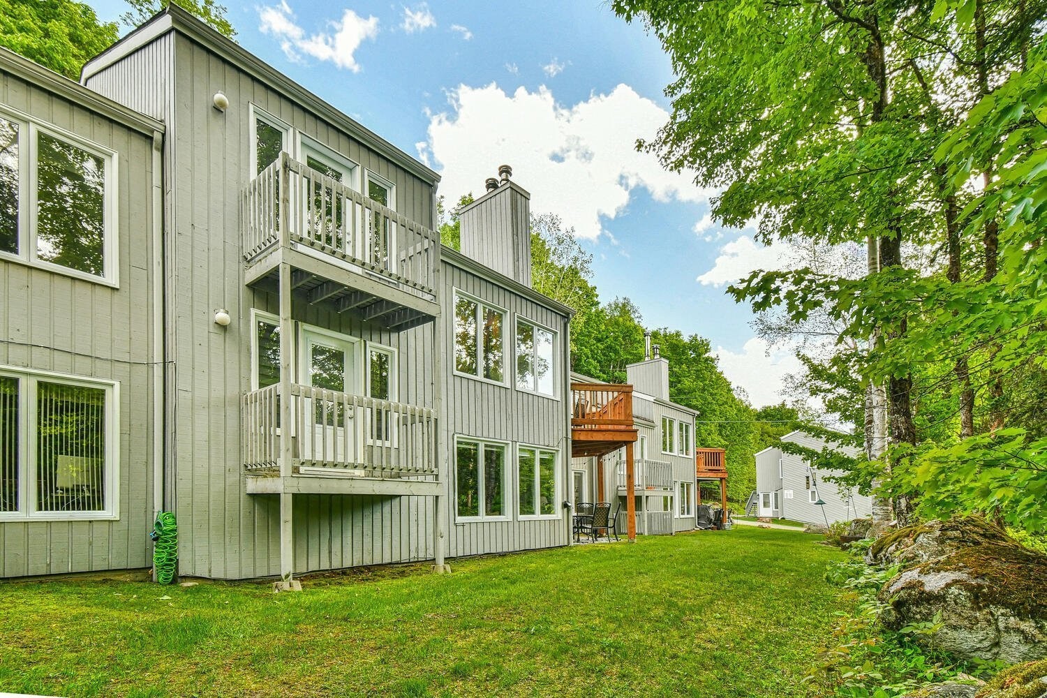 









1009

 - 1010


Crois. des Soleils

,
Mont-Tremblant,




QC
J8E1X6

