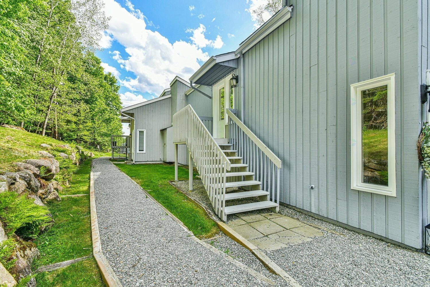









1009

 - 1010


Crois. des Soleils

,
Mont-Tremblant,




QC
J8E1X6

