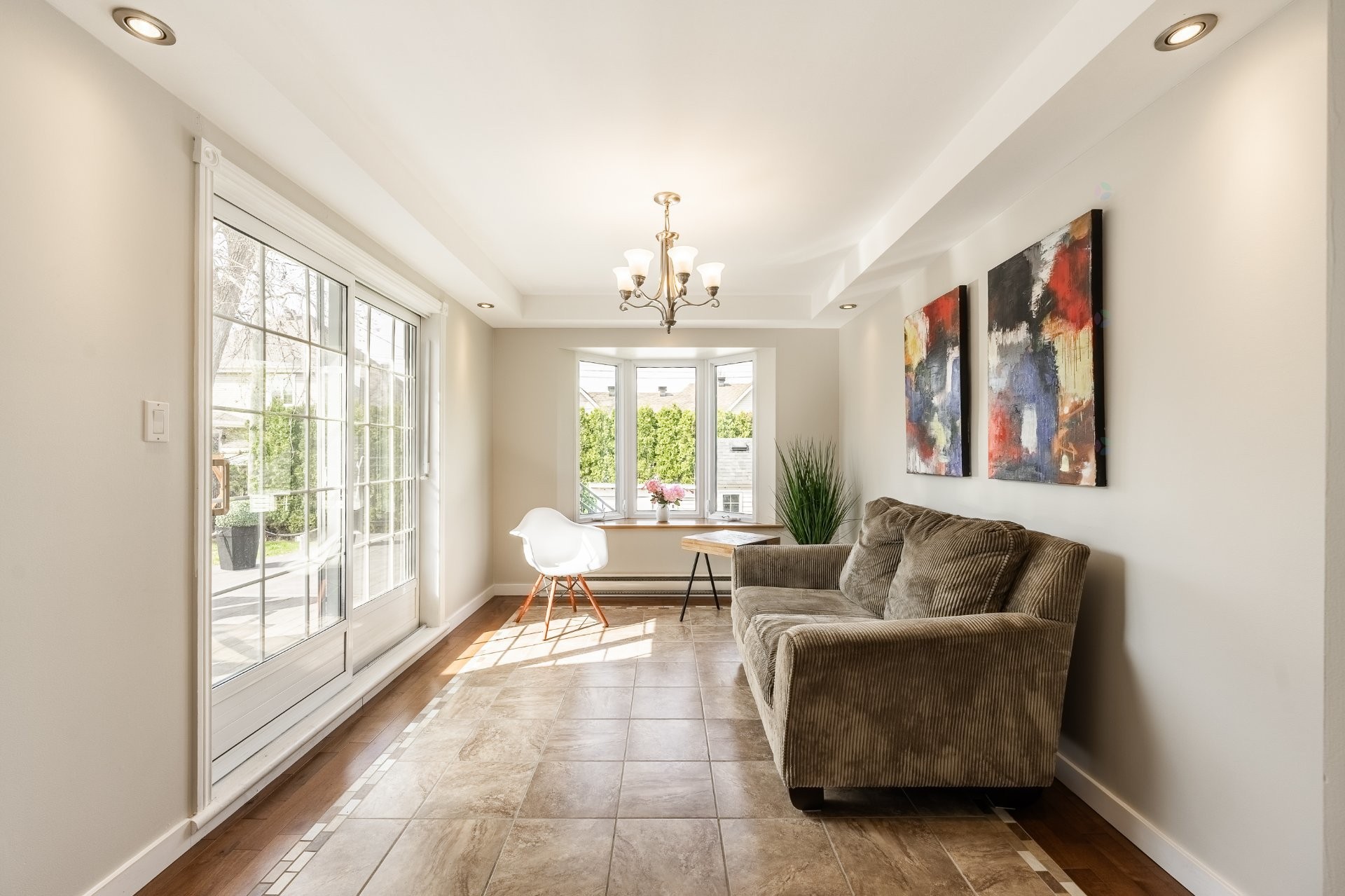 









179


Rue Mailloux

,
Saint-Jean-sur-Richelieu,




QC
J2W1N9

