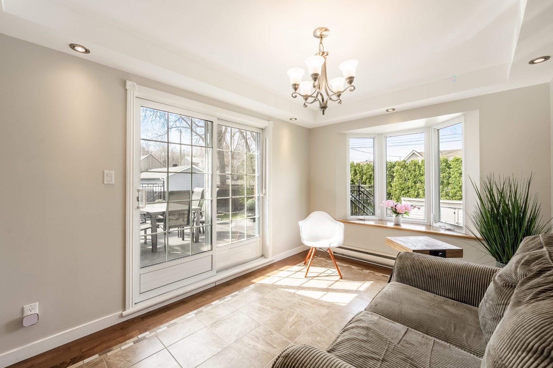 









179


Rue Mailloux

,
Saint-Jean-sur-Richelieu,




QC
J2W1N9


