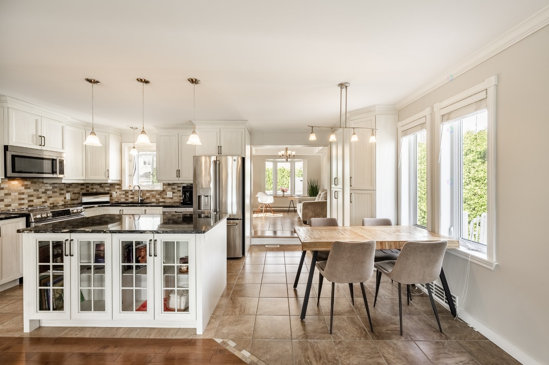 









179


Rue Mailloux

,
Saint-Jean-sur-Richelieu,




QC
J2W1N9

