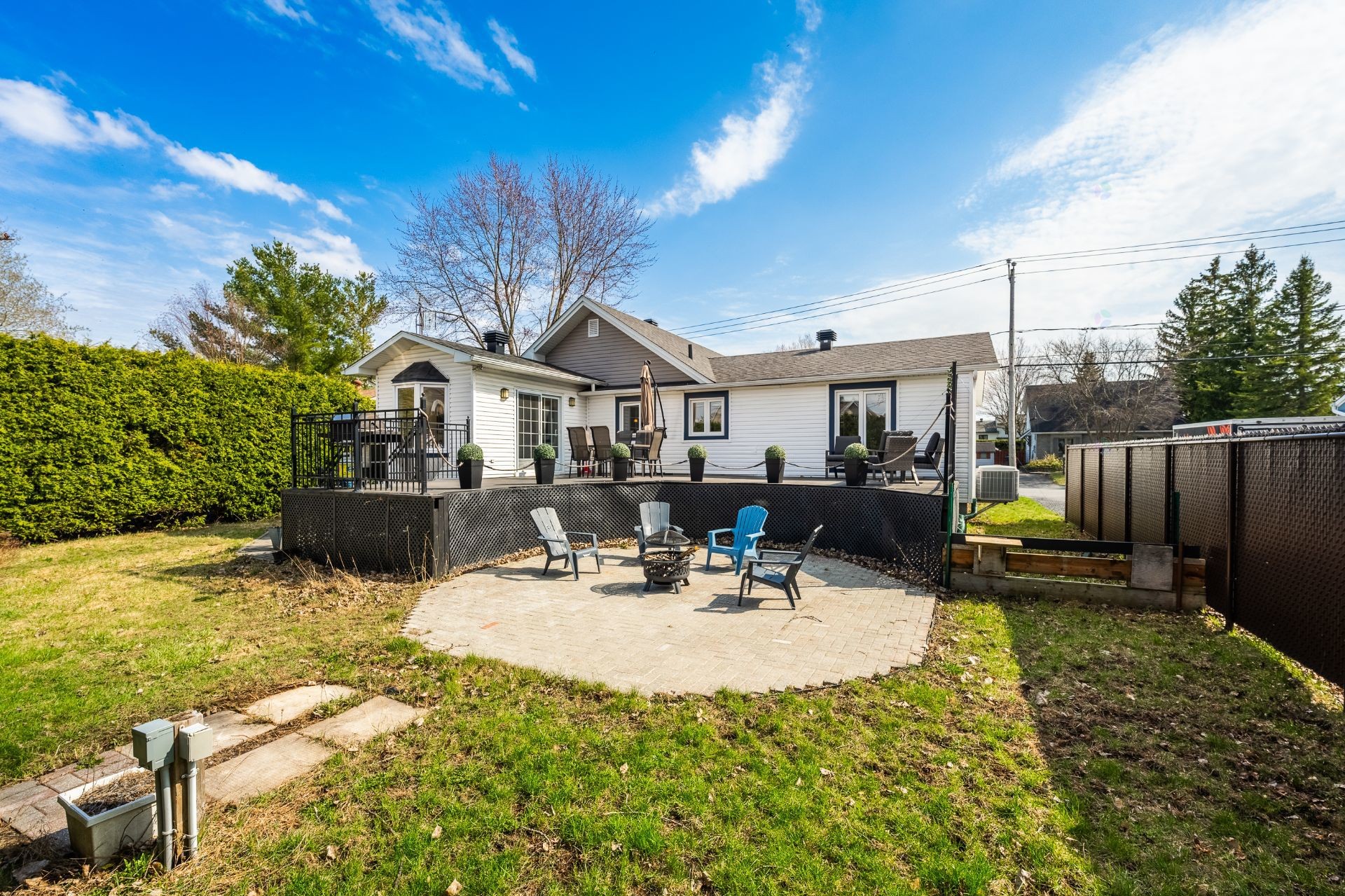 









179


Rue Mailloux

,
Saint-Jean-sur-Richelieu,




QC
J2W1N9


