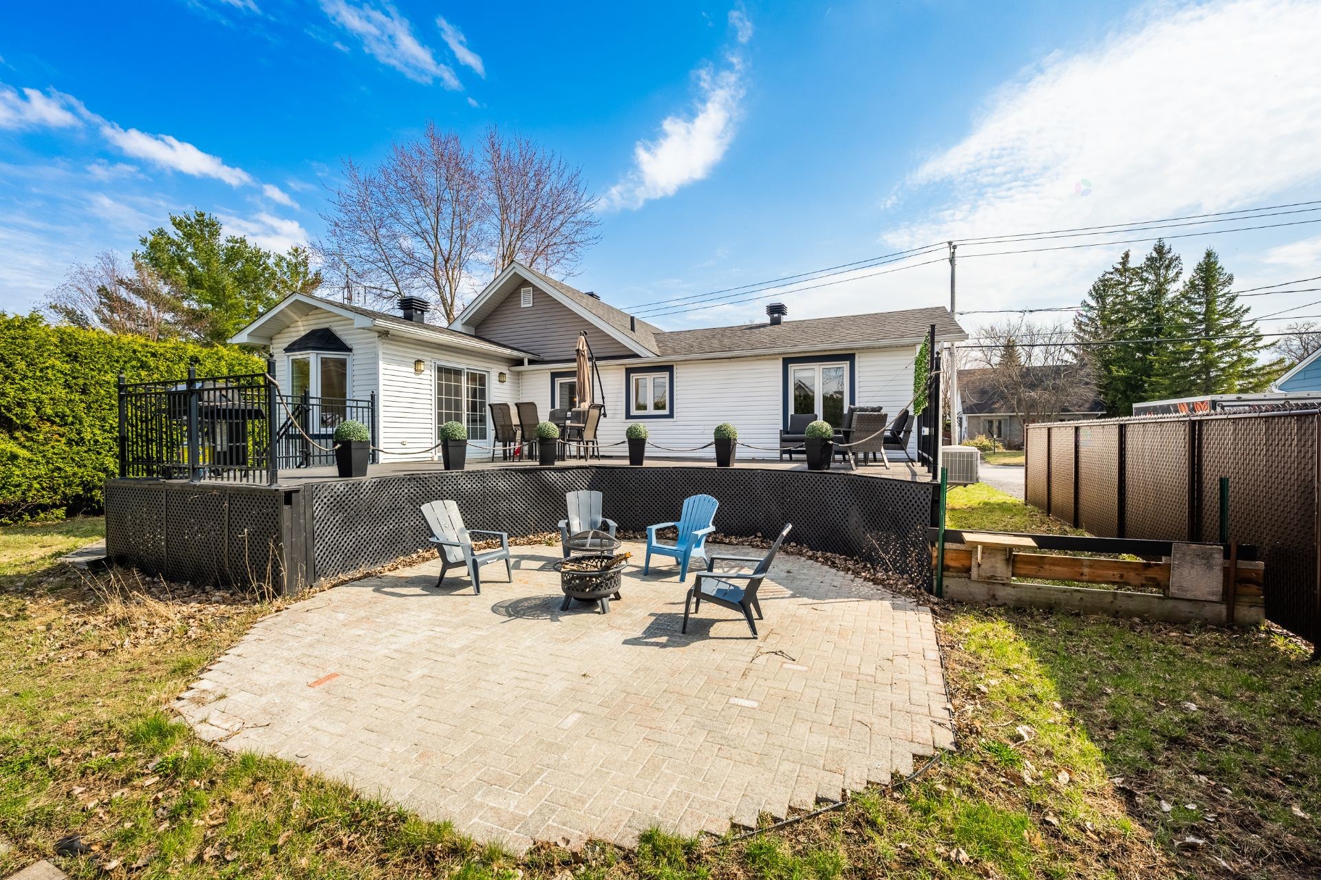 









179


Rue Mailloux

,
Saint-Jean-sur-Richelieu,




QC
J2W1N9

