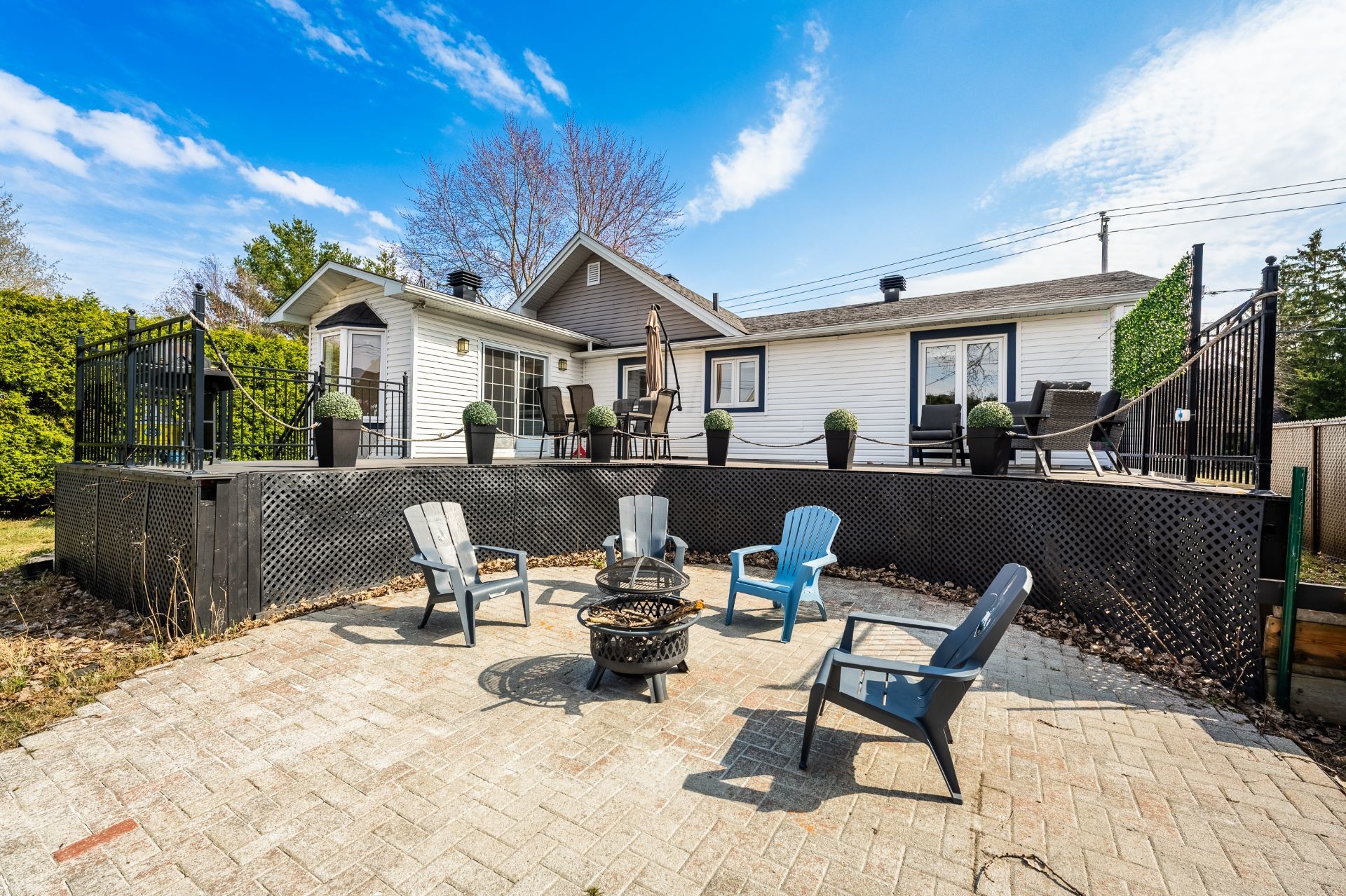 









179


Rue Mailloux

,
Saint-Jean-sur-Richelieu,




QC
J2W1N9

