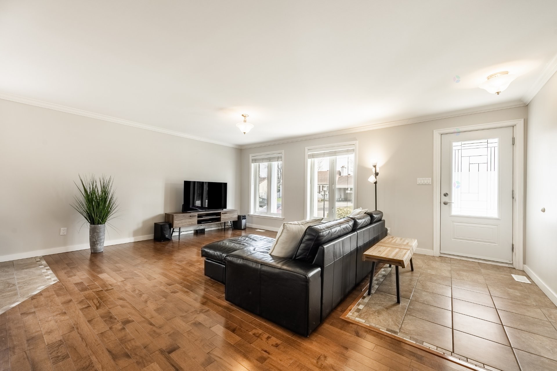 









179


Rue Mailloux

,
Saint-Jean-sur-Richelieu,




QC
J2W1N9


