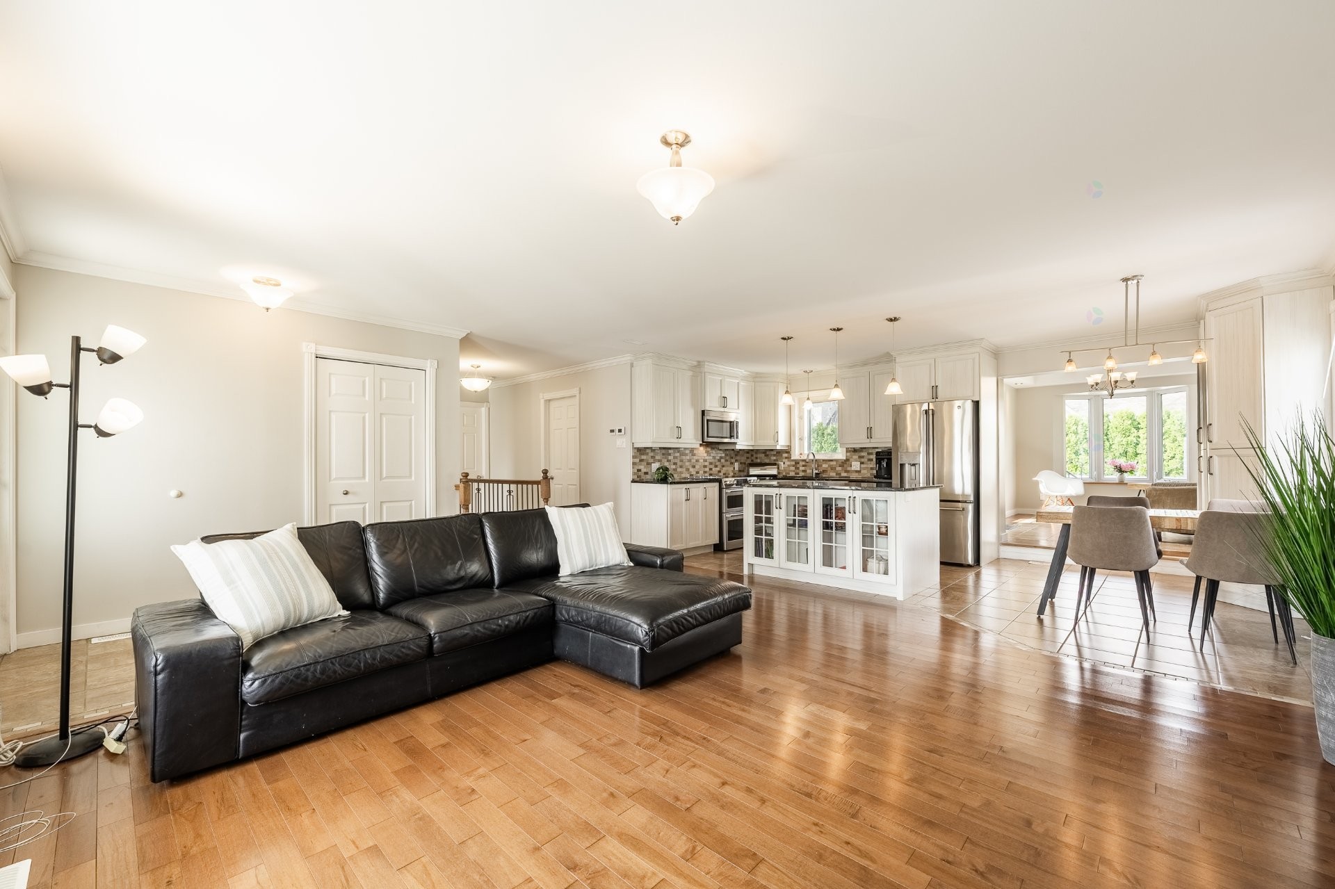 









179


Rue Mailloux

,
Saint-Jean-sur-Richelieu,




QC
J2W1N9

