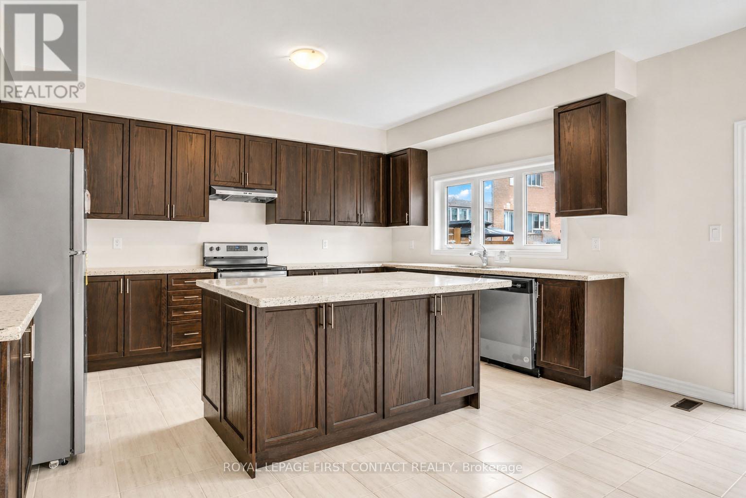 












1080 WICKHAM ROAD

,
Innisfil,




Ontario
L9S0P8

