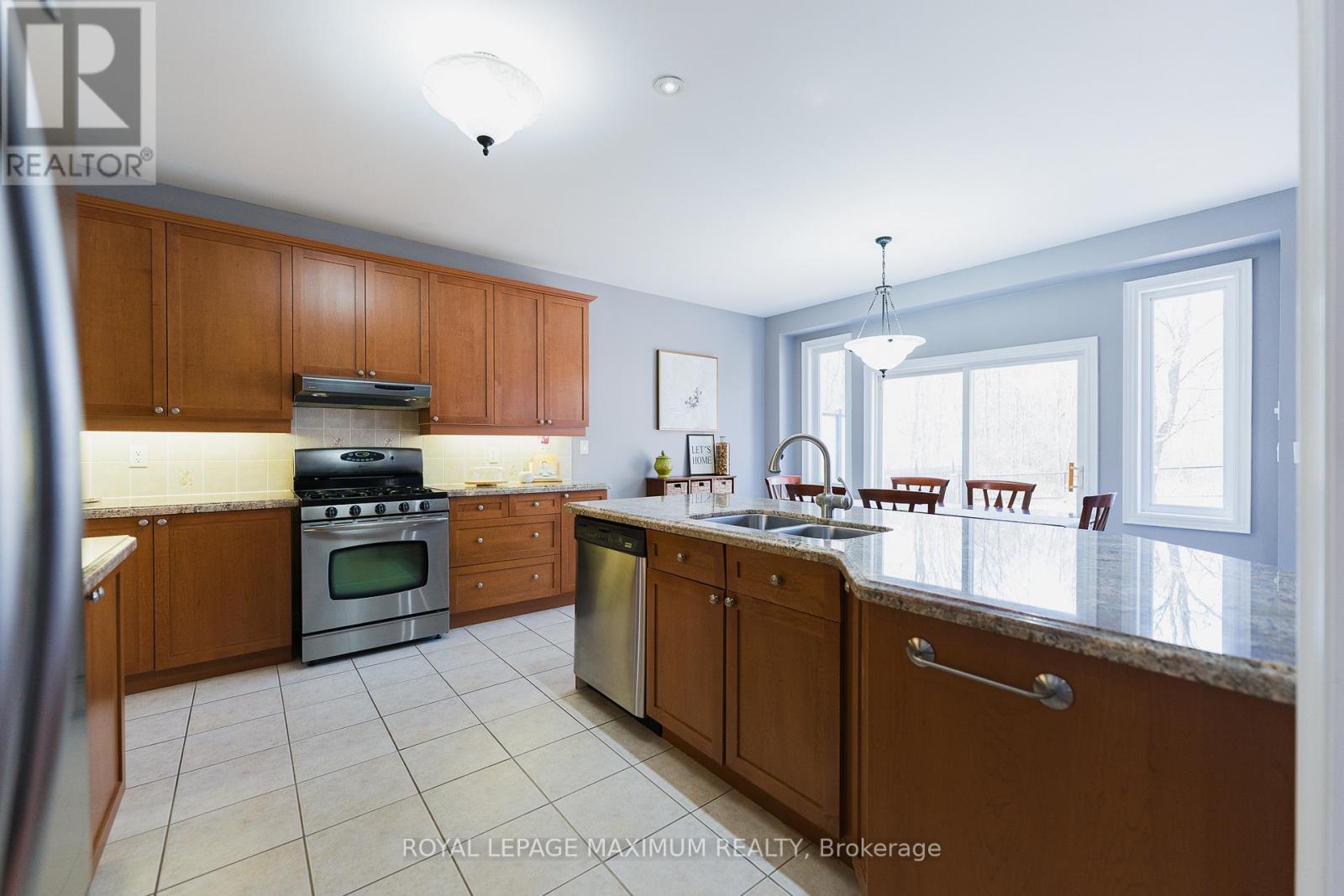 












89 SILVERVALLEY DRIVE

,
Caledon,




Ontario
L7E2Z1

