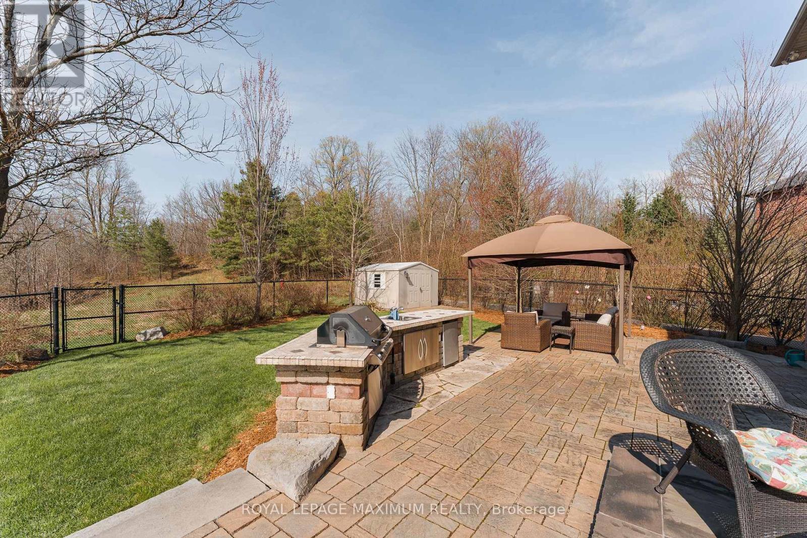 












89 SILVERVALLEY DRIVE

,
Caledon,




Ontario
L7E2Z1

