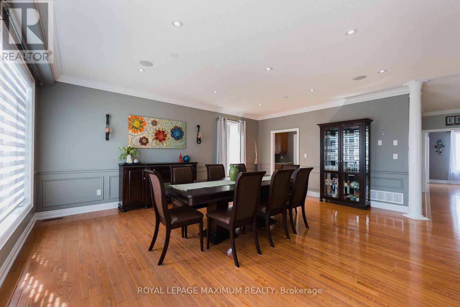 












89 SILVERVALLEY DRIVE

,
Caledon,




Ontario
L7E2Z1

