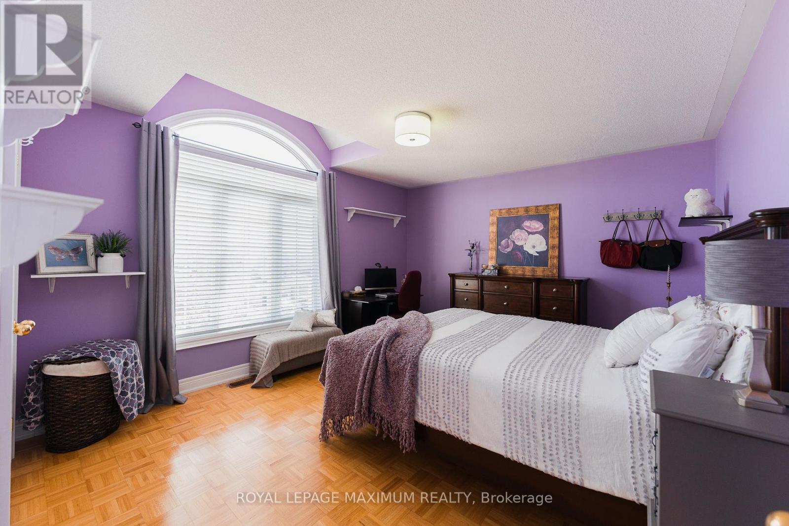 












89 SILVERVALLEY DRIVE

,
Caledon,




Ontario
L7E2Z1

