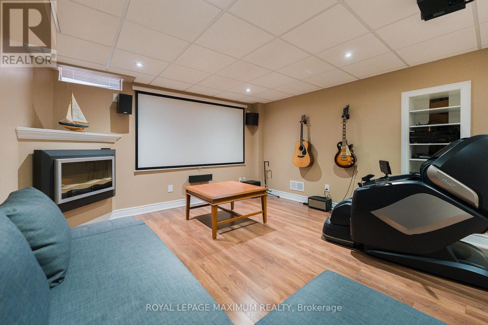 












89 SILVERVALLEY DRIVE

,
Caledon,




Ontario
L7E2Z1

