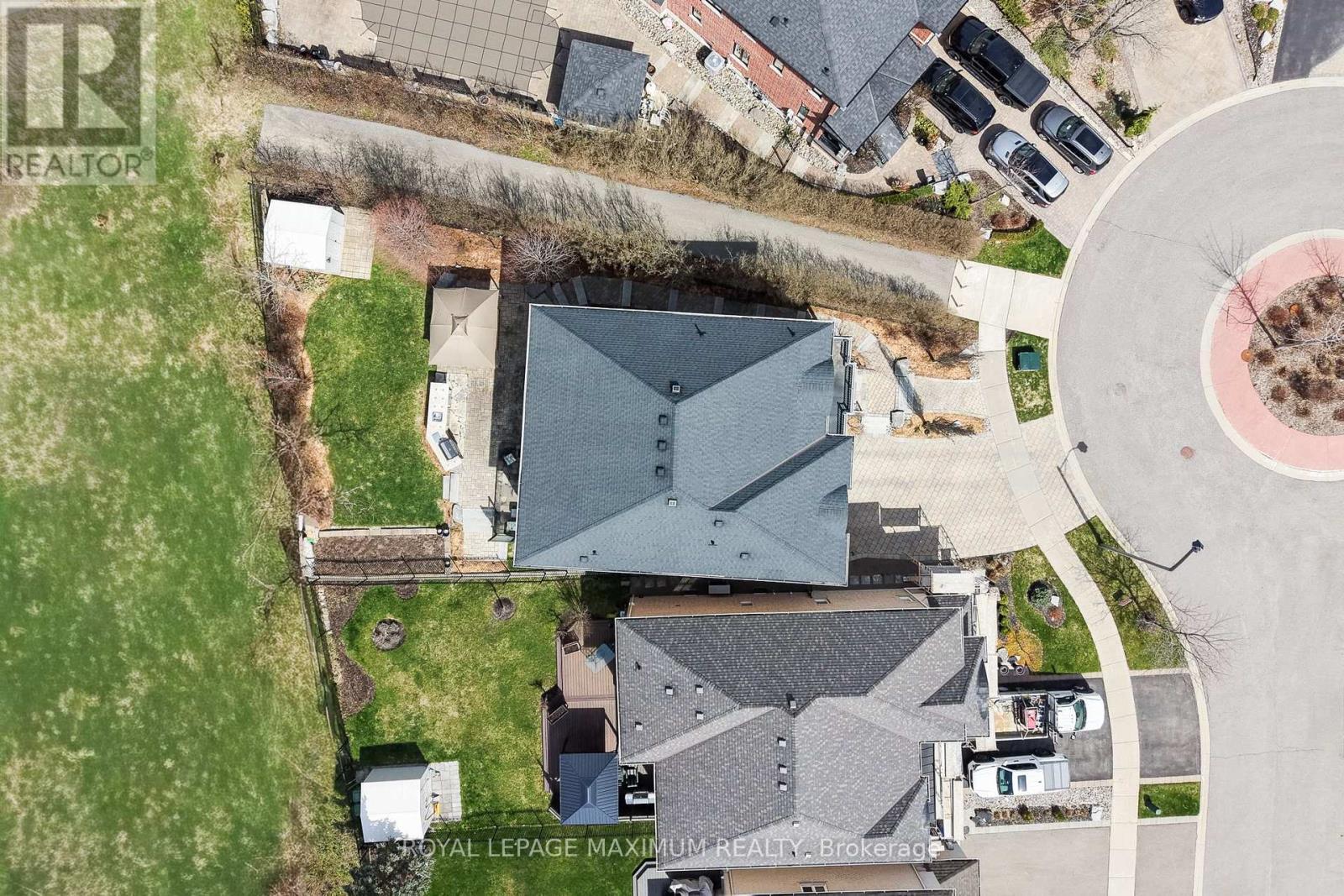 












89 SILVERVALLEY DRIVE

,
Caledon,




Ontario
L7E2Z1

