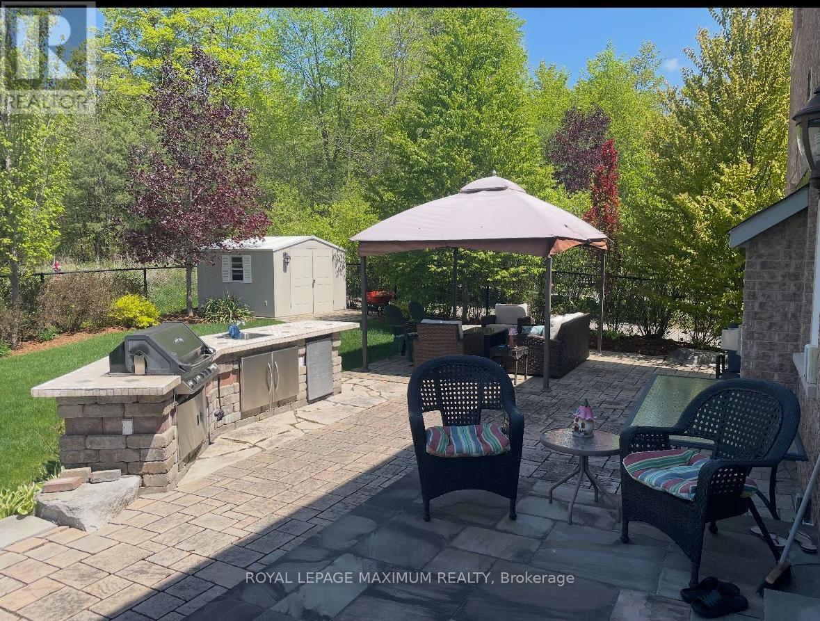 












89 SILVERVALLEY DRIVE

,
Caledon,




Ontario
L7E2Z1

