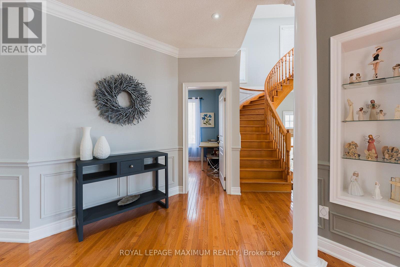 












89 SILVERVALLEY DRIVE

,
Caledon,




Ontario
L7E2Z1

