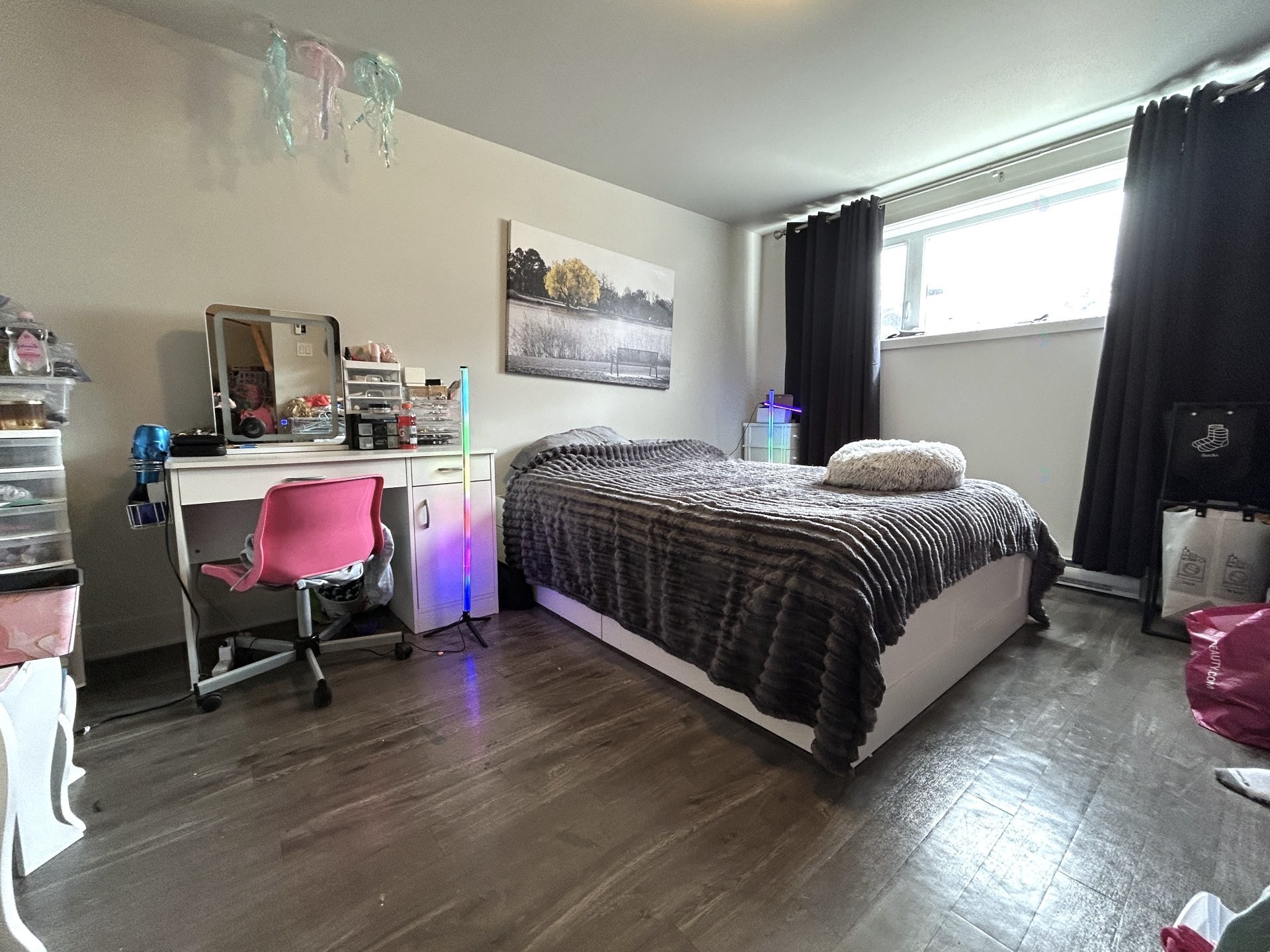 









969Z

 - 971Z


Rue du Faubourg

,
Saint-Jérôme,




QC
J5L0H9

