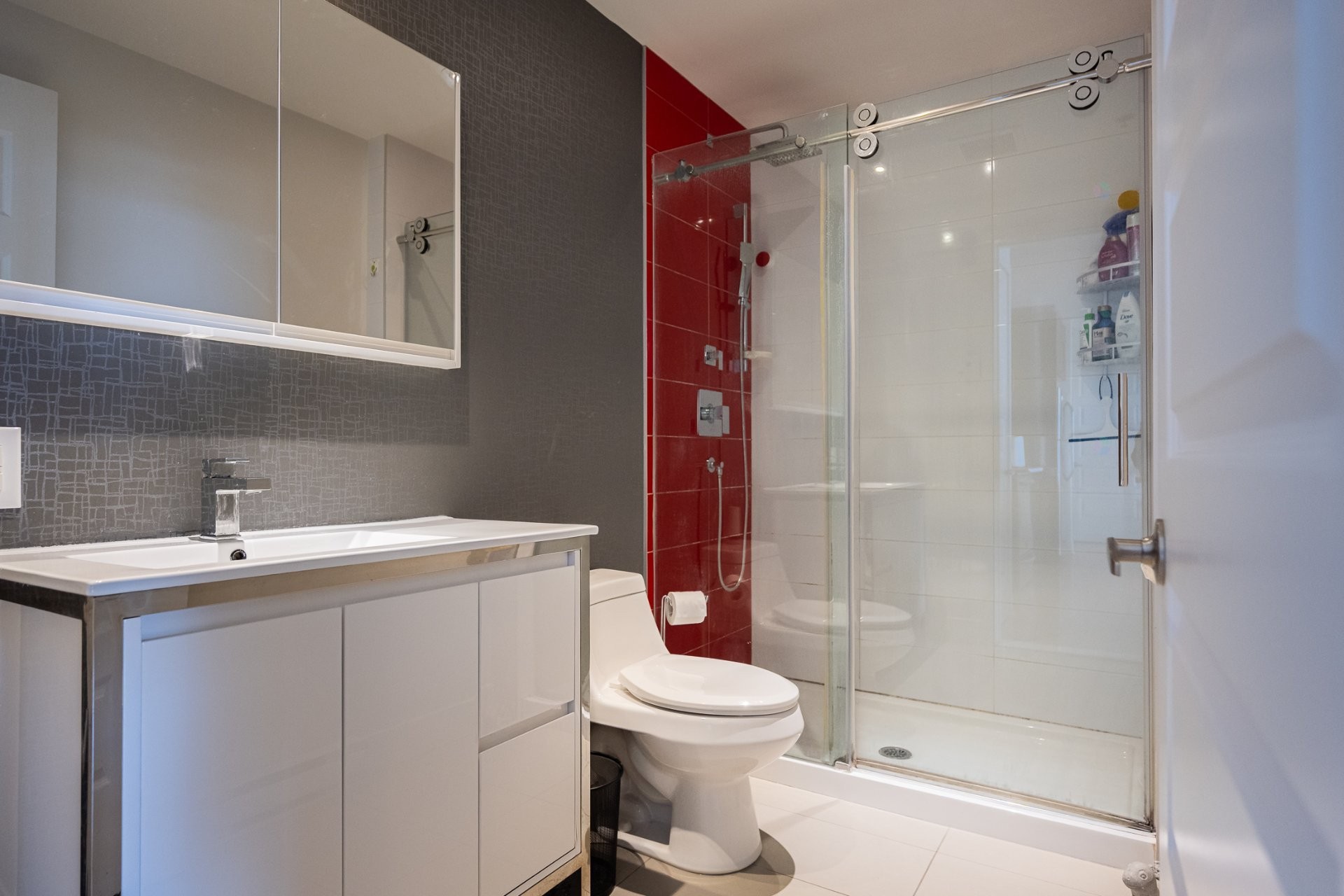 









2335


Ch. Manella

, 706,
Mont-Royal,




QC
H4P0B3

