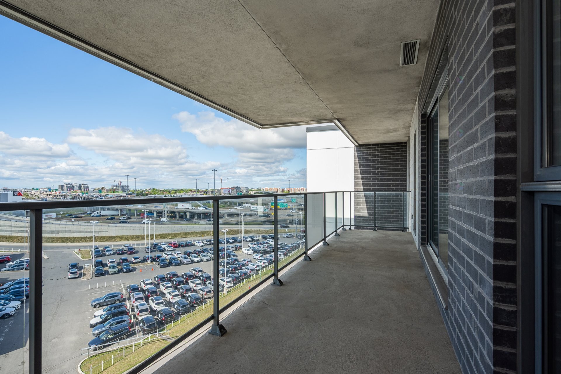 









2335


Ch. Manella

, 706,
Mont-Royal,




QC
H4P0B3

