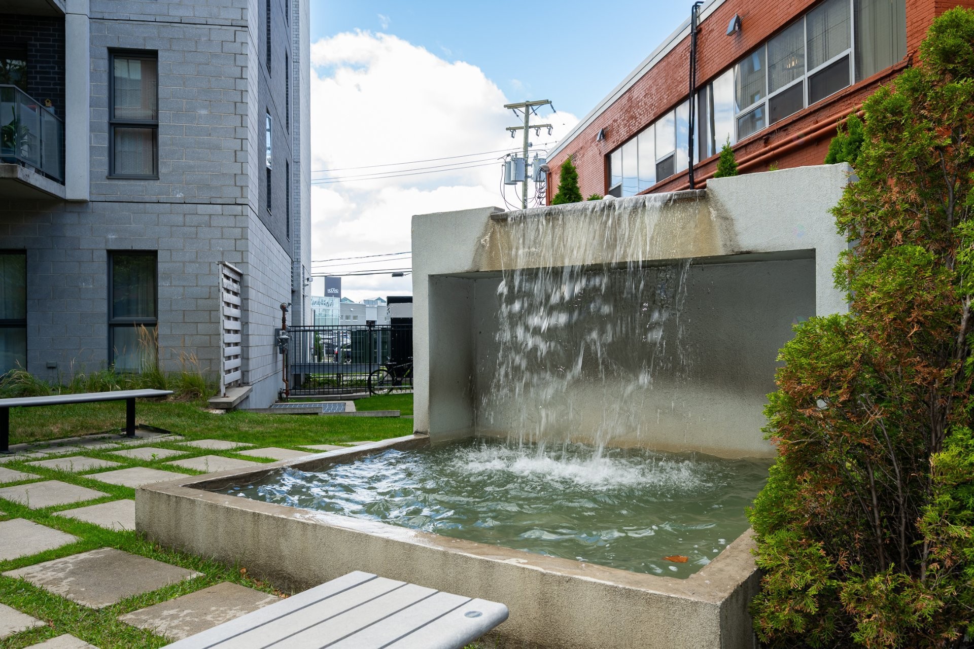 









2335


Ch. Manella

, 706,
Mont-Royal,




QC
H4P0B3

