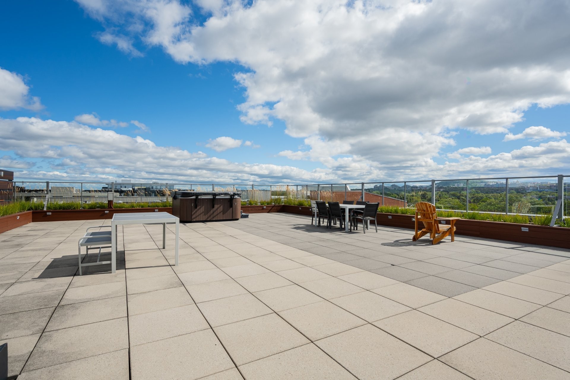 









2335


Ch. Manella

, 706,
Mont-Royal,




QC
H4P0B3

