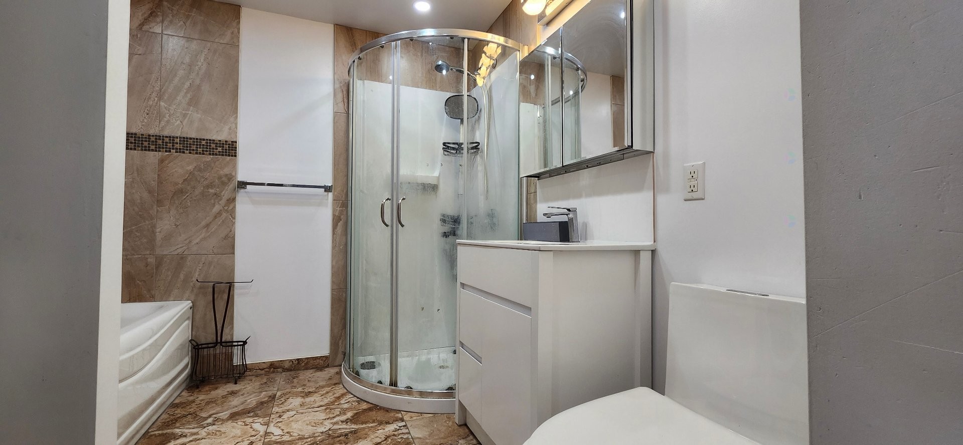 









7172


Boul. Pie-IX

,
Montréal (Villeray/Saint-Michel/Parc-Extension),




QC
H2A2G4

