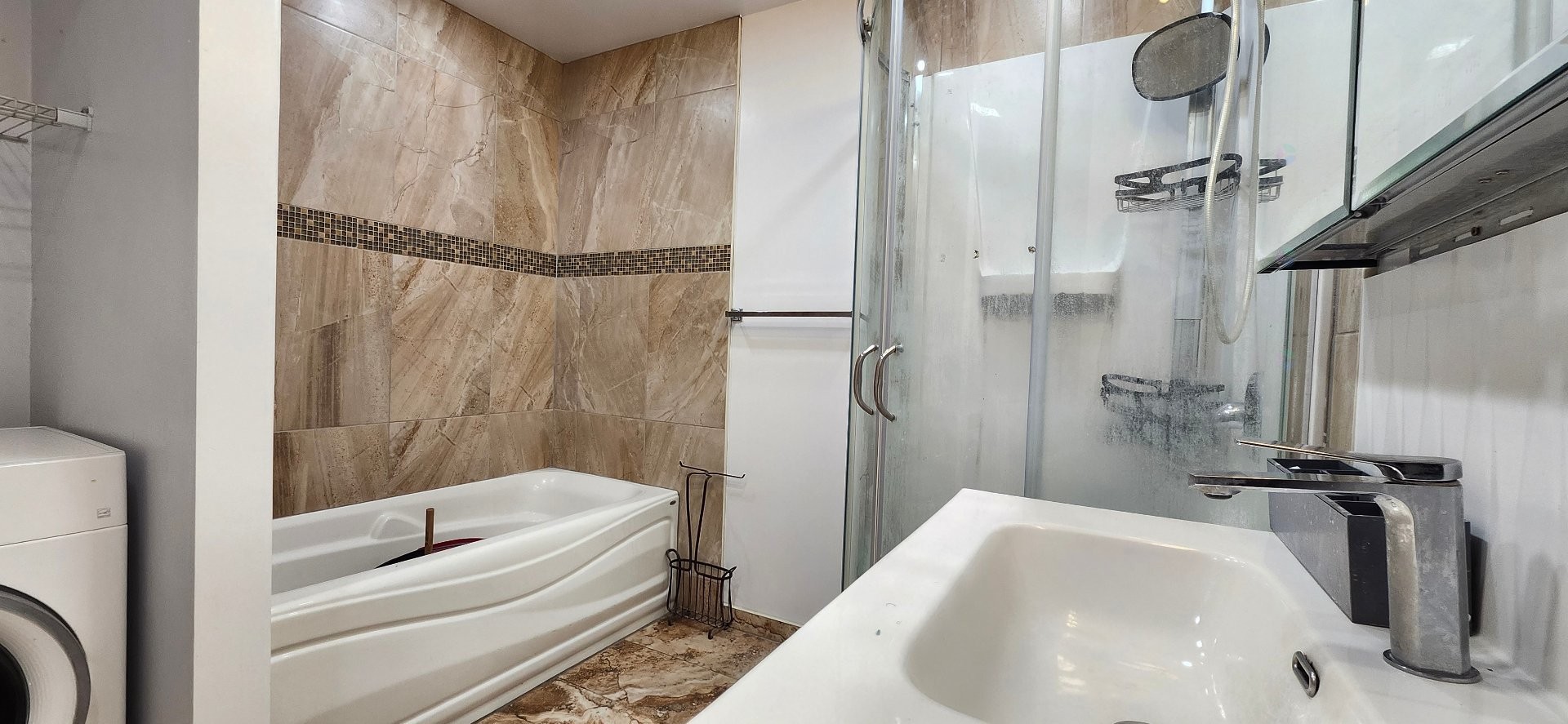 









7172


Boul. Pie-IX

,
Montréal (Villeray/Saint-Michel/Parc-Extension),




QC
H2A2G4

