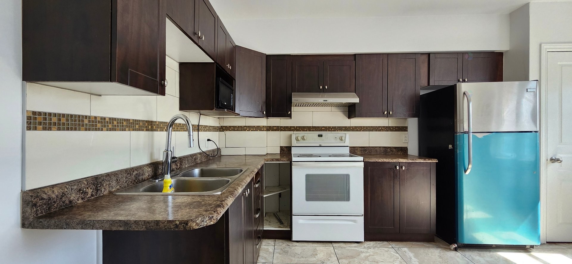 









7172


Boul. Pie-IX

,
Montréal (Villeray/Saint-Michel/Parc-Extension),




QC
H2A2G4

