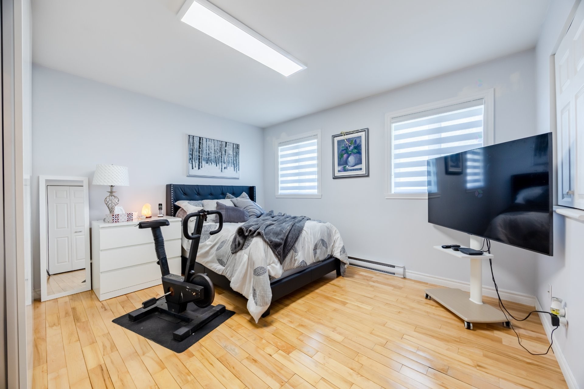 









5615


Av. Raoul

,
Longueuil (Saint-Hubert),




QC
J3Y7P2

