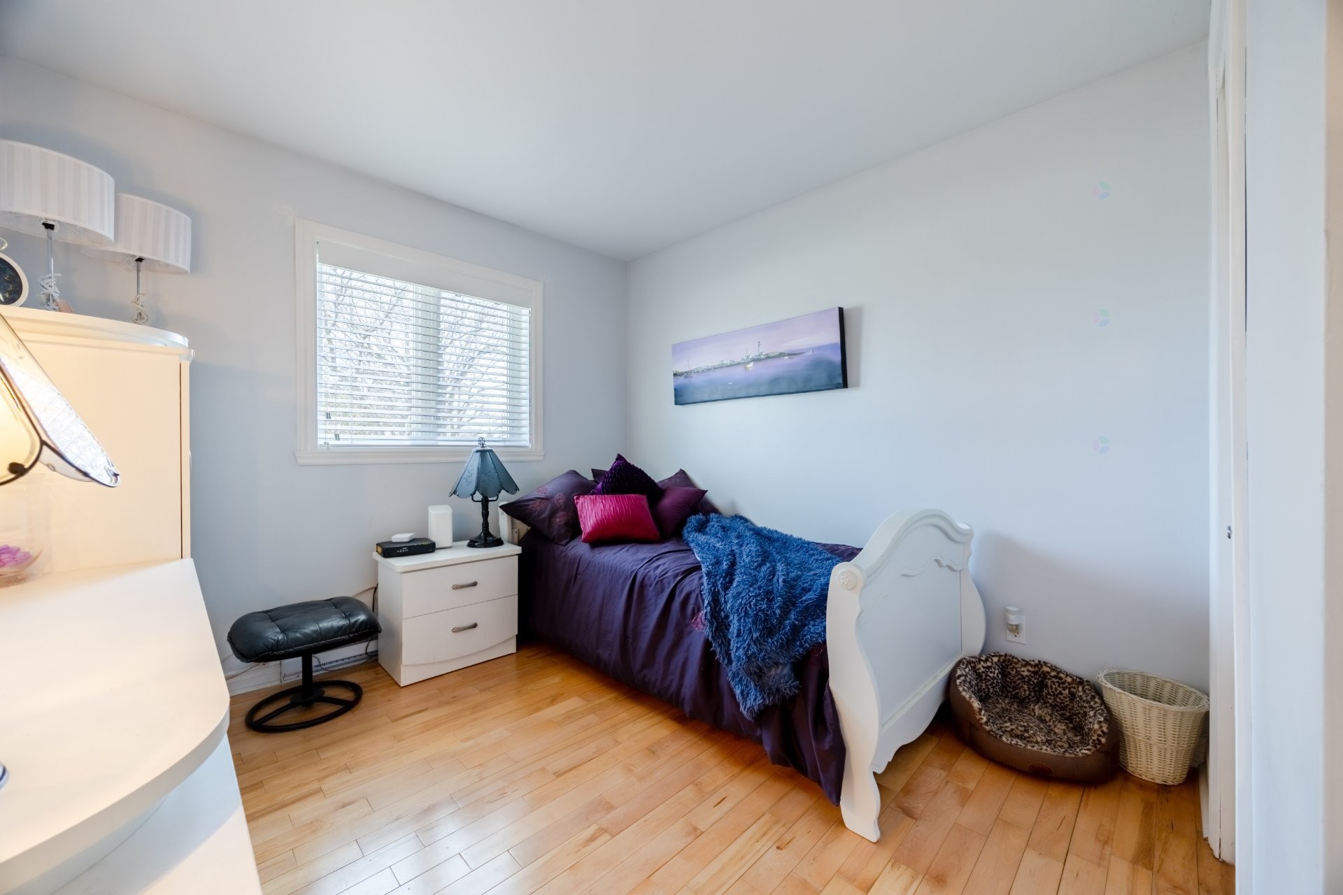 









5615


Av. Raoul

,
Longueuil (Saint-Hubert),




QC
J3Y7P2

