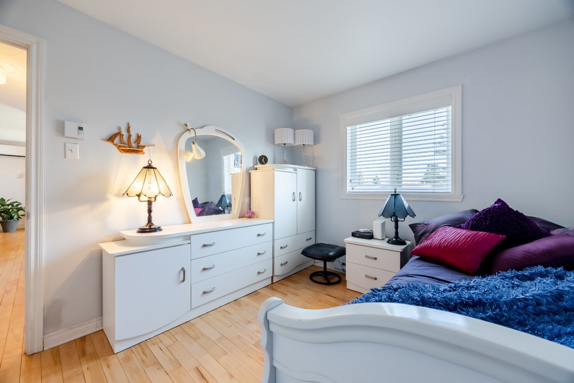 









5615


Av. Raoul

,
Longueuil (Saint-Hubert),




QC
J3Y7P2

