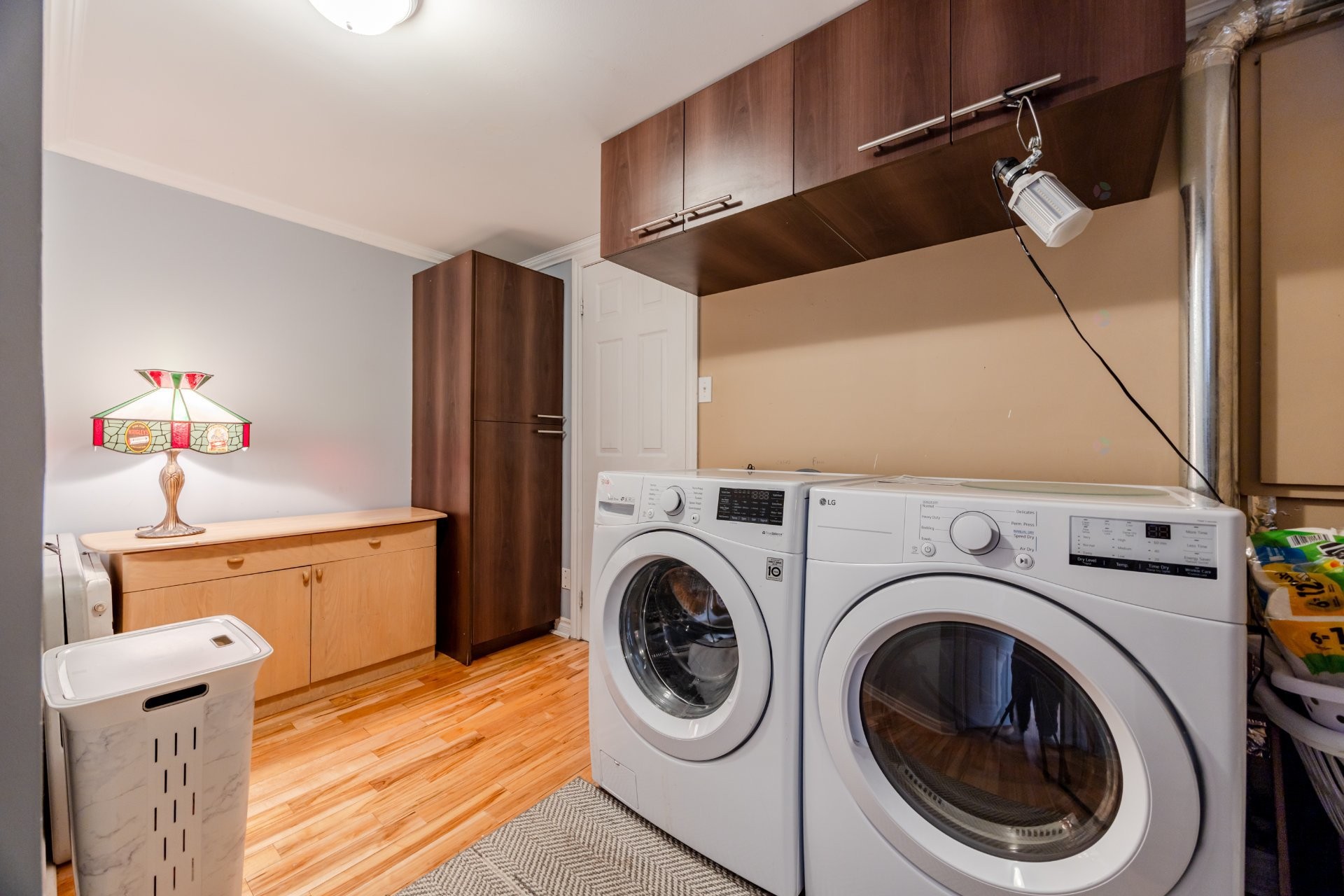 









5615


Av. Raoul

,
Longueuil (Saint-Hubert),




QC
J3Y7P2

