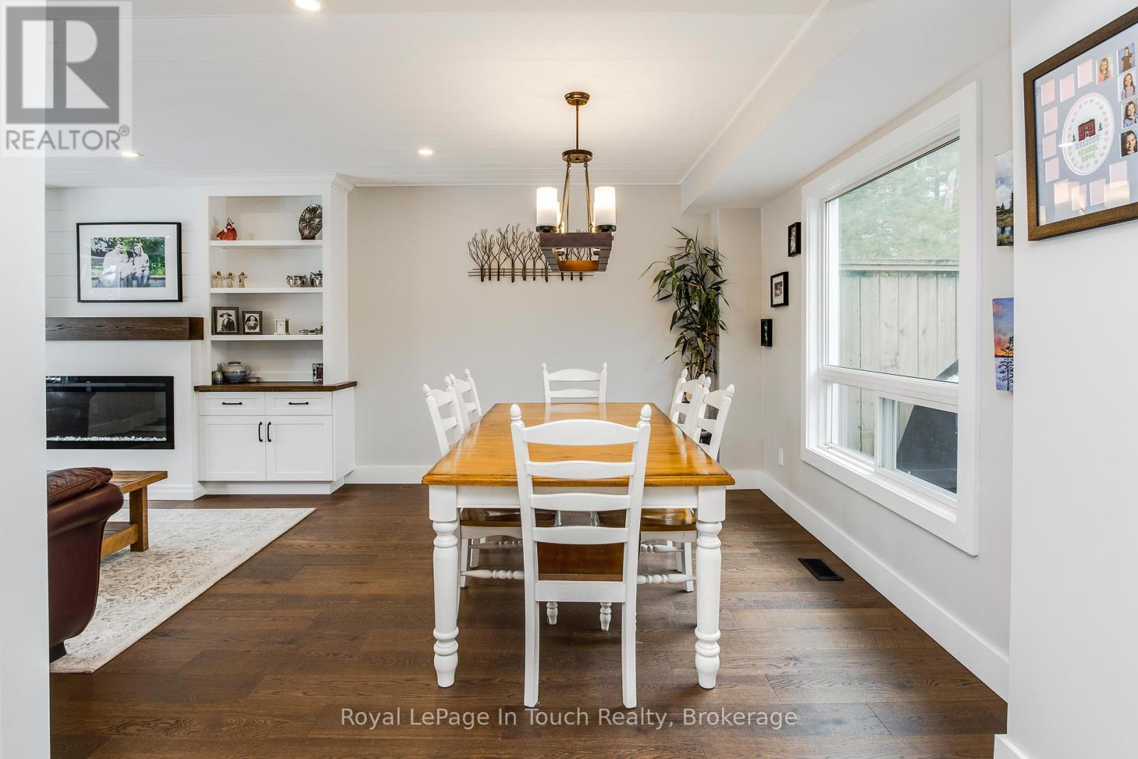 












1130 MARCELLUS DRIVE

,
Midland,




Ontario
L4R5J1

