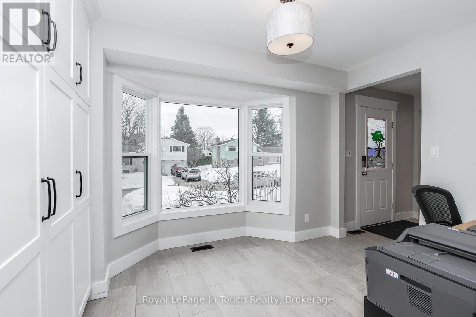 












1130 MARCELLUS DRIVE

,
Midland,




Ontario
L4R5J1

